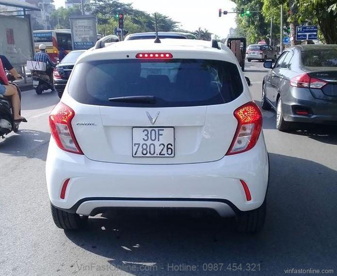Hình ảnh xe Fadil được một khách Hà Nội sơn lại cản sau màu trắng