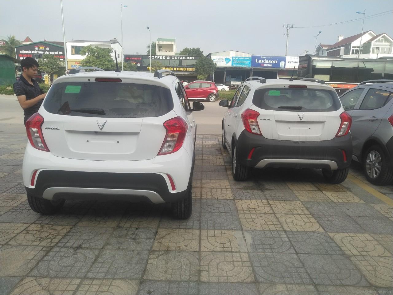 Đại lý VinFast Vinh, Nghệ An sơn lại cản sau cho khách